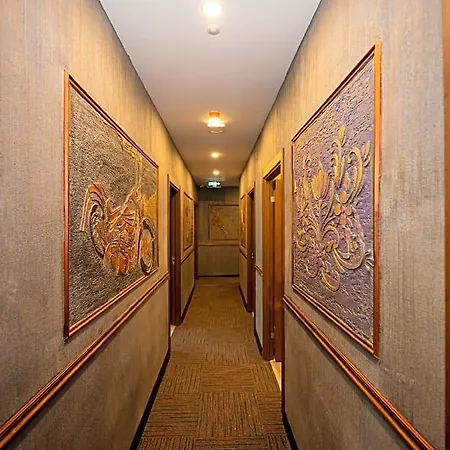 Comfort Point Hotel 5*