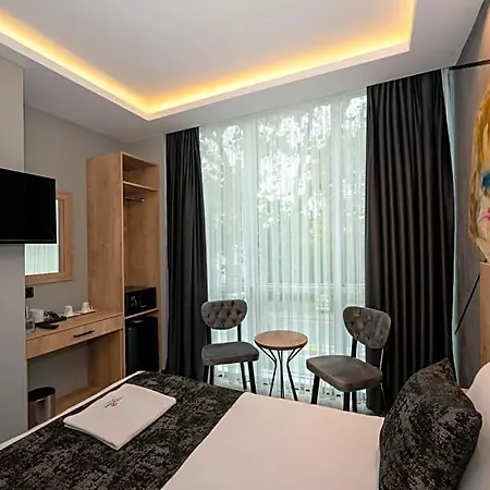 Comfort Point Hotel 5*
